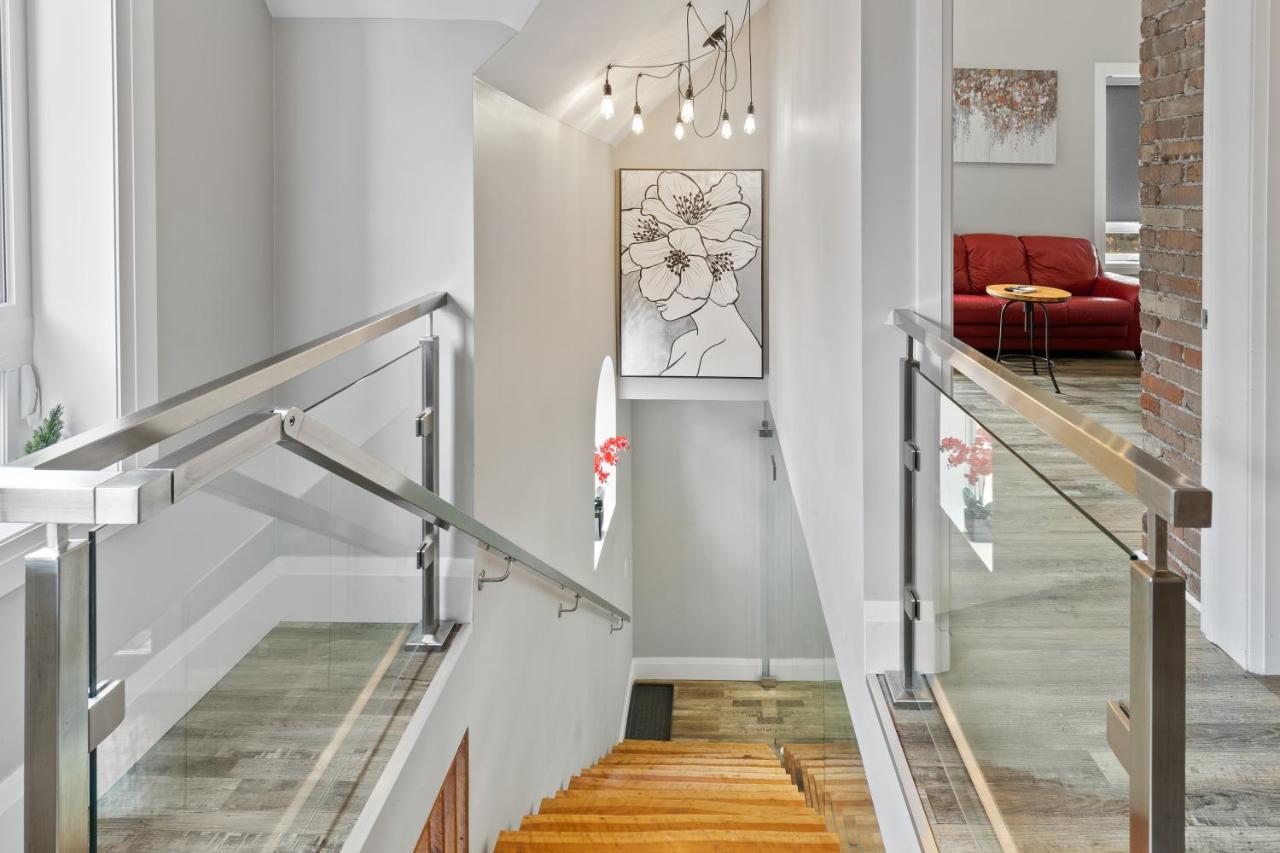 Entire 1 Bedroom Apartment Across From Google - Br5 Кіченер Екстер'єр фото